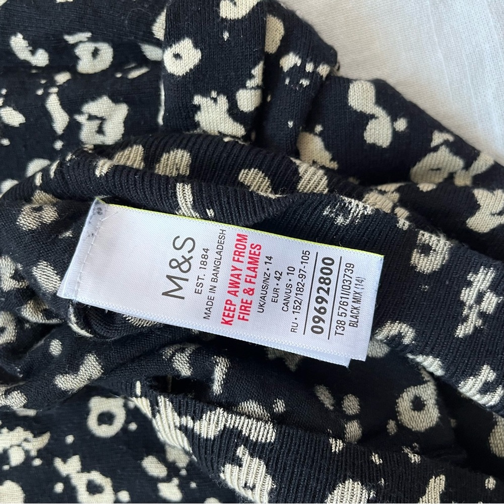 M&S Elegant Black and Cream Patterned Cardigan - Picture 9 of 13